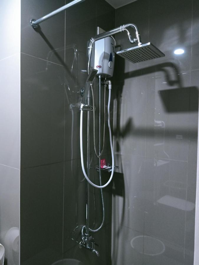 Marivic'S Place At Air Residences Makati Manilla Buitenkant foto