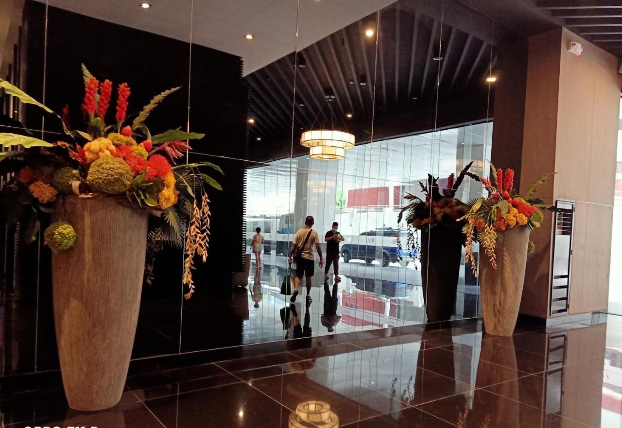 Marivic'S Place At Air Residences Makati Manilla Buitenkant foto