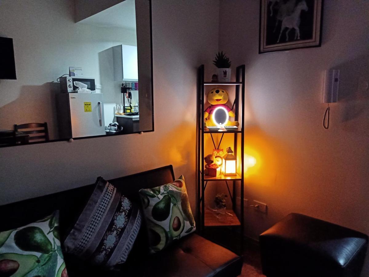 Marivic'S Place At Air Residences Makati Manilla Buitenkant foto